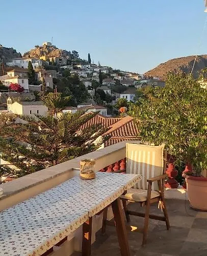 Tsitsinakis Traditional House